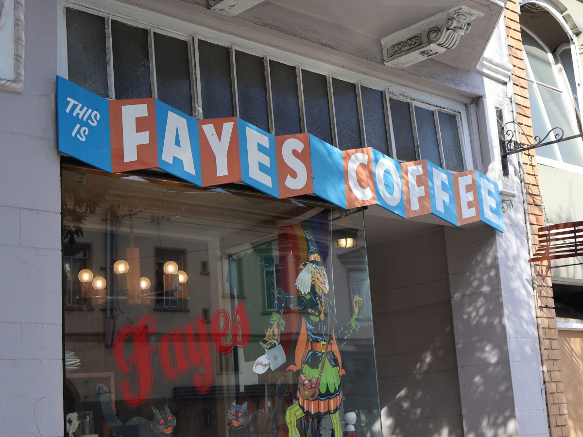 Fayes Coffee review-bombed for message on Palestine